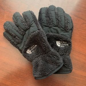 Women’s Black North Face Gloves